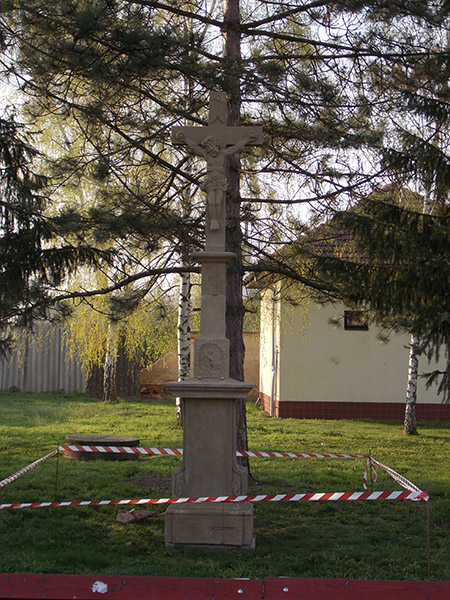 Svatý kříž - památka z 19. století.